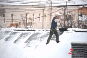 Котова просит челябинских предпринимателей убрать опасный снег с крыш