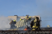 Сгоревший в Анапе дом строил экс-депутат: как в пятиэтажке горел 11-й этаж