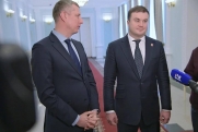 Омский губернатор и чрезвычайный посол Беларуси в РФ договорились о сотрудничестве
