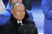 «Да здравствует Россия!»: десятки тысяч человек поддержали Путина на Красной площади