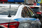 Екатеринбургские полицейские проверяют документы у прохожих