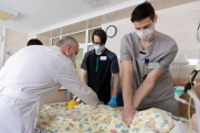 Свердловские врачи спасли подростка от смерти