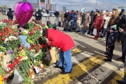Как Москва скорбит по погибшим в Crocus City Hall: фоторепортаж