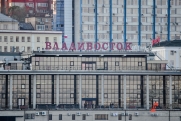 Жителей Владивостока обяжут убрать кондиционеры: почему и кого коснется