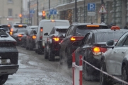 В Челябинске пылесосят дороги