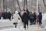 В миграционном управлении Челябинска образовались огромные очереди: причины