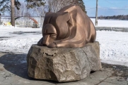 В Снежинске установили скульптуру с цитатой президента: что написано на монументе