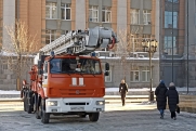 Более 30 человек эвакуировали из-за пожара в многоквартирном доме в Сургуте