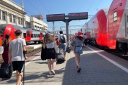 Летом 2024 года новгородцы смогут напрямую отправиться в Сухум и Крым на поезде