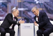 Путин обсудил с Токаевым сложную паводковую обстановку