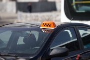 В Челябинске таксист-мигрант обматерил пассажирку