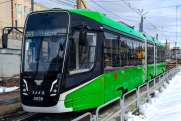 Екатеринбуржцам показали, как будет выглядеть новый трехсекционный трамвай