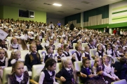 Больше десяти тысяч детей поступают в первый класс в Екатеринбурге
