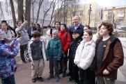 Мэр Екатеринбурга посетил некогда утопавший в грязи парк