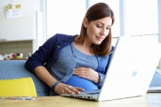 Эксперт Мурадян рассказал о плюсах и минусах удаленки для беременных