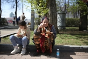 Каких мигрантов принимает Сибирь: от Таджикистана до Германии