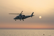 В Крыму ищут троих срочников, унесенных в открытое море