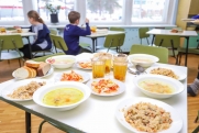 Нейросеть снизила на 10 процентов жалобы на школьное питание в Подмосковье