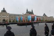 Чествуем отцов и дедов: Парад Победы прошел в Москве