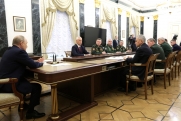 Политолог о встрече Путина с военными: «Главное – это закрытая часть»