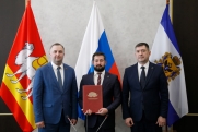 Депутаты Челябинской и Херсонской областей заключили соглашение о сотрудничестве