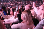 Концерт Лободы в Латвии закончился скандалом: «Чахнет без России»
