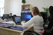«Пусть мужики работают»: екатеринбуржцы выразили мнение о сокращении рабочей пятницы для женщин