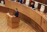 Депутаты потребовали от Евгения Куйвашева ответов о мигрантах и изменении климата