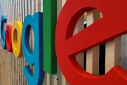 Роскомнадзор требует у Google разблокировать более 200 аккаунтов российских СМИ
