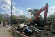 В Кургане сносят аварийные дома на улице Карельцева: как изменится берег Битевки