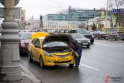В Екатеринбурге в непогоду таксисты взвинтили цены в полтора раза