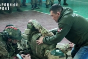 Военные медики получили технику для эвакуации раненых и портативное медоборудование