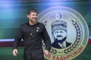 Кадыров получил «Теслу» и отдал в зону СВО: спасибо, Илон Маск, приезжай в Грозный