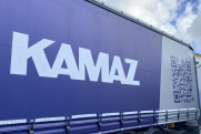 На ПМЭФ протестировали беспилотный тягач КАМАЗ