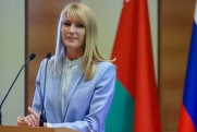 Журова: призыв МИД Польши покинуть Россию призван посеять панику