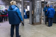 Пассажиров метро в Петербурге просят подтверждать работоспособность гаджетов