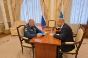 Полпред Жога и глава МЧС Куренков в Екатеринбурге обсудили вопросы подготовки пожарных