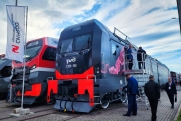 Инновационный грузовой электровоз «Орлец» представило в Санкт-Петербурге уральское предприятие