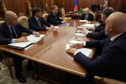 Президент Путин обсудил с правительством подготовку к учебному году