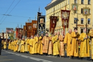 Возрождение забытой традиции: верующие пройдут от храма Христа Спасителя до Новодевичьего монастыря