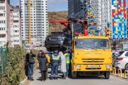 Автохамов во Владивостоке начали отправлять на новую штрафстоянку