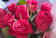 Армяне завалят свердловчанок свежими розами: это безопасно