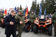Алексей Текслер передал 40 квадроциклов Центральному военному округу