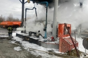 Бензовоз загорелся на челябинской АЗС