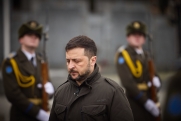Константинов: Зеленского пора «выселить» с Украины ради мира