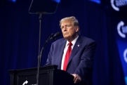 Киев может остаться без оружия: Трамп пригрозил отомстить Европе через Украину