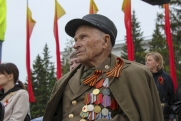 В Госдуме уточнили, кто получит выплаты ко Дню Победы