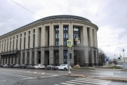 Суд прекратил дело экс-главы администрации Василеостровского района, получившего госнаграду на СВО