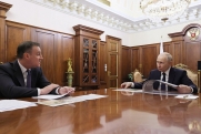 Путин заслушал доклад Патрушева о развитии агропромышленного комплекса