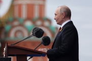 Путин поздравил россиян с Днем Победы на параде: главное за сутки